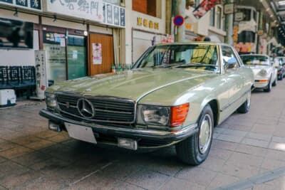メルセデス・ベンツ 450SLC：小水さんの愛車は、1976年式の450SLCだ