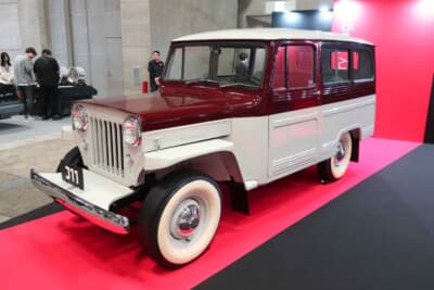 三菱 ジープJ11デリバリワゴン：1953年に生産された、民間向けのロングボディ仕様車