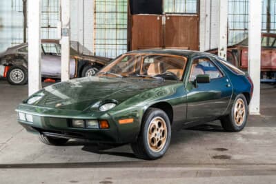 3万800ドル（邦貨換算489万7200円）で落札されたポルシェ 928（C）Courtesy of RM Sotheby's