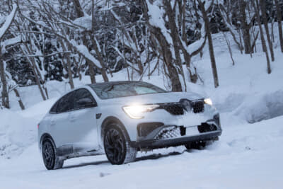 ルノー アルカナ：2022年2月に日本導入され、2024年10月にマイナーチェンジを受けた