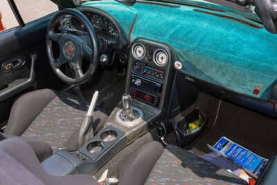 マツダ「ミアータ」：北米仕様の左ハンドル。ミアータを購入したころは有料道路にETCが存在せず、料金所などで不便な思いをすることも多かったそうだ