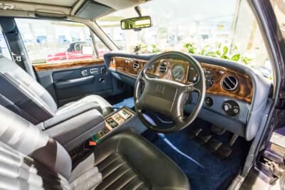 ロールスロイス シルバースパーII：キロメーター表示のスピードメーター。日本輸出仕様である証拠だ