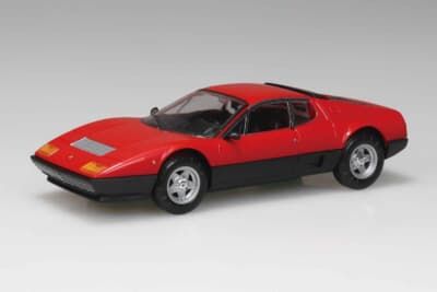 フェラーリ 512BB：リトラクタブルヘッドライトは開閉状態を選択可能だ