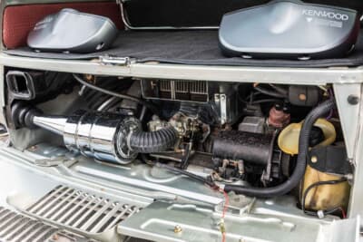 スバル 360カスタム：荷室の邪魔にならないよう全高が抑えられた専用エンジン