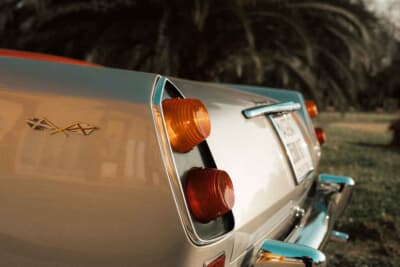 マセラティ 3500 GT ヴィニャーレ コンバーチブル プロトタイプ： カロッツェリア ヴィニャーレのエンブレムが誇らしげに輝くリアフェンダーの造形美