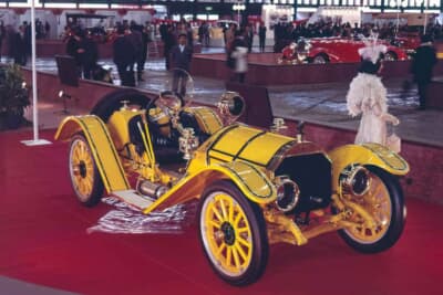 マーサー レースアバウト： 黎明期のハイパフォーマンスカーとして名を馳せた、当時の優れたハンドリングマシン