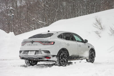 ルノー アルカナ：日本市場ではFFモデルのみがラインアップされる