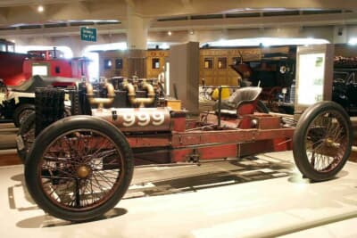ヘンリー・フォードがモータースポーツを宣伝に使うというアイデアのもとに作った最初のレーシングカー、フォード「999レーサー」