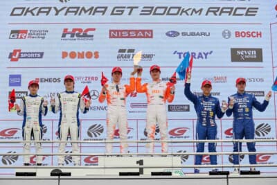 快晴の岡山国際サーキットで行われた、GT500クラスの華やかなポディウム