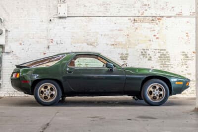 3万800ドル（邦貨換算489万7200円）で落札されたポルシェ 928（C）Courtesy of RM Sotheby's