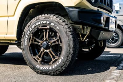 スズキ ジムニー：購入後に変更したRAYS デイトナ FDX-Jとトーヨータイヤのオープンカントリー