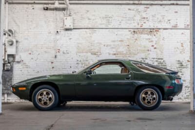 3万800ドル（邦貨換算489万7200円）で落札されたポルシェ 928（C）Courtesy of RM Sotheby's