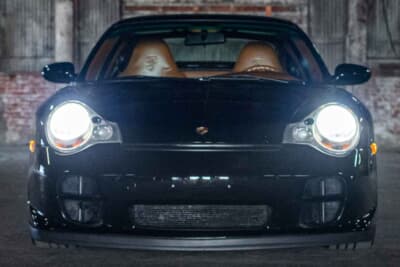14万8500ドル（邦貨換算約2361万円）で落札された2002年式「ポルシェ 911 GT2」（C）Courtesy of RM Sotheby's