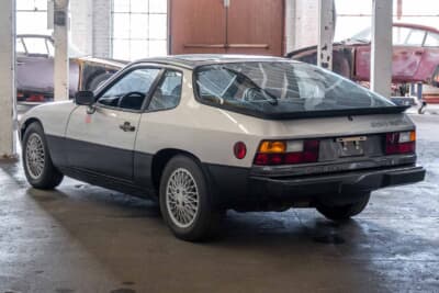 1万4850ドル（邦貨換算約234万6300円）で落札されたポルシェ 924ターボ（C）2026 Courtesy of RM Sotheby's