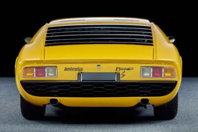 171万6000ユーロ（約3億1918万円）で落札された1971年式「ランボルギーニ P400ミウラS」（C）Courtesy of Broad Arrow
