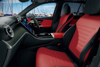 メルセデス・ベンツGLC 220 d 4MATIC Sports（ISG）：AMGラインインテリアによりシートデザインが変更された