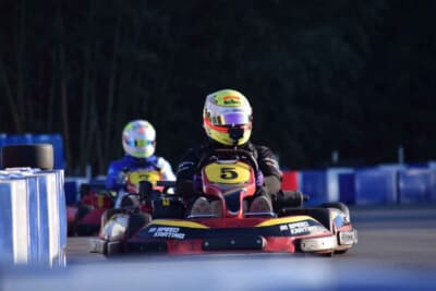 仲間同士で抜きつ抜かれつの白熱したバトルを楽しもう