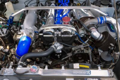 マツダ「ミアータ」：チューニングだけでなく見た目の美しさにもこだわったエンジンルーム。手入れが行き届いており、オーナーの愛着ぶりがよく伝わってくる