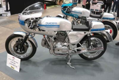 ドゥカティ 750スーパースポーツ：レーシングスピリットを具現化した美しきイタリア車