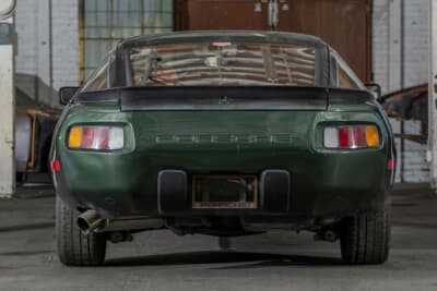 3万800ドル（邦貨換算489万7200円）で落札されたポルシェ 928（C）Courtesy of RM Sotheby's