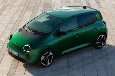 ルノー・トゥインゴ E-Tech エレクトリック：初代譲りの愛らしさに次世代シティムーバーの未来感をミックスした魅力的な姿