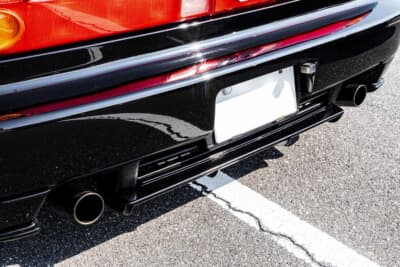 ホンダ NSX：排気系はNSX専門ショップ「T3テック」製のエキゾーストマニホールドとステンレスマフラーを組み合わせる