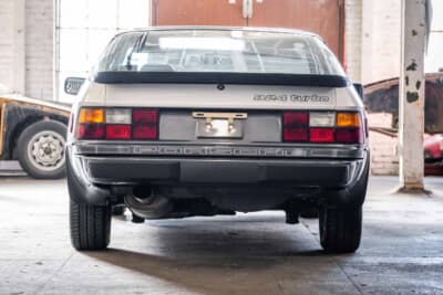 1万4850ドル（邦貨換算約234万6300円）で落札されたポルシェ 924ターボ（C）2026 Courtesy of RM Sotheby's