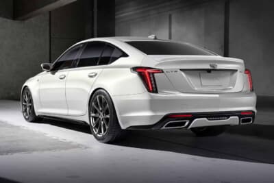 キャデラック CT5：全長4935mm、ホイールベース2935mmのロングボディが生み出すエレガントなリアシルエット