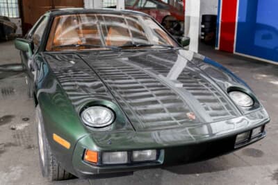 3万800ドル（邦貨換算489万7200円）で落札されたポルシェ 928（C）Courtesy of RM Sotheby's