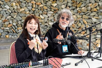 大会を35回見守り続けた岡田邦雄さんが、スタート車両の歴史を解説してくれるのも嬉しい