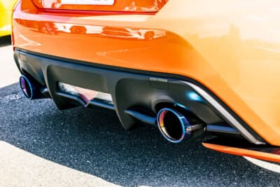 トヨタ 86：マフラーはレヴォリューションのTiコンポジットチャンバーマフラー