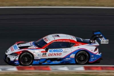 39号車 DENSO GR Supra：真紅のボディが映える。上位進出を狙い激走した