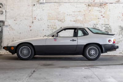 1万4850ドル（邦貨換算約234万6300円）で落札されたポルシェ 924ターボ（C）2026 Courtesy of RM Sotheby's