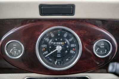 買い手がつかず流札（NOT SOLD）となった「ミニ ストレッチリムジン」（C）Iconicauctioneers