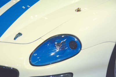 マセラティ グランスポーツ トロフェオ:フロントマスク。丸みを帯びたヘッドライトが当時の面影を残す