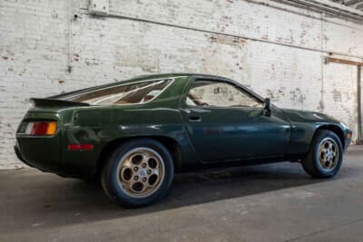 3万800ドル（邦貨換算489万7200円）で落札されたポルシェ 928（C）Courtesy of RM Sotheby's