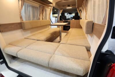 レクビィ プラス LIV'N：全長5080mmのスーパーロングボディが生む開放的な居室空間が魅力だ