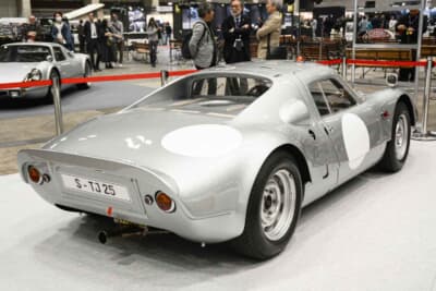 ポルシェ 904/8：フラット8エンジンをミッドシップに搭載するダイナミックなリアだ