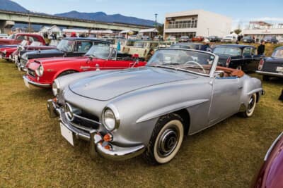 メルセデスベンツ 190SL：名車W198型 300SLの面影を色濃く残す、丸目ヘッドライトのフロントマスク