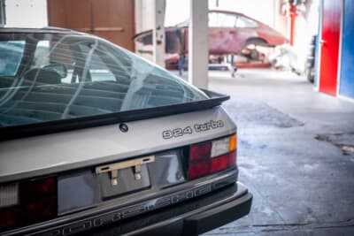1万4850ドル（邦貨換算約234万6300円）で落札されたポルシェ 924ターボ（C）2026 Courtesy of RM Sotheby's