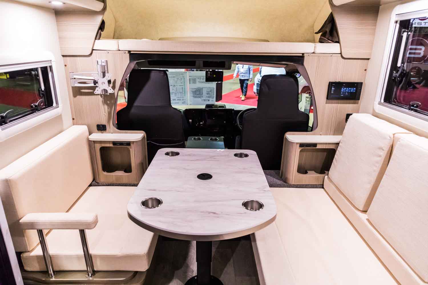 全長4.8mで月極駐車場もOK！ バンテック「ASTRARE TRIAS 480」