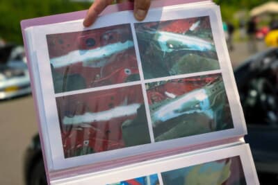 マツダ「ミアータ」：レストアの過程を収めたアルバム。エンジンを降ろしてハーネス類もすべて取り外したうえ、セラミックホワイトにオールペンした