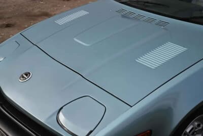 7313ポンド（邦貨換算約157万円）で落札されたトライアンフ「TR7 コンバーチブル」（C）Iconicauctioneers