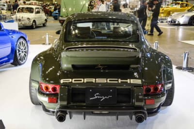 ポルシェ 911 リイマジンドbyシンガー DLS：ベース車両は964系911だが、リアの外観にはナローの雰囲気が強く出ている