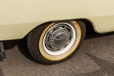 ミツビシ 360バン：逆開きのドアを採用。後に登場する初代ミニカと基本構造を共有する