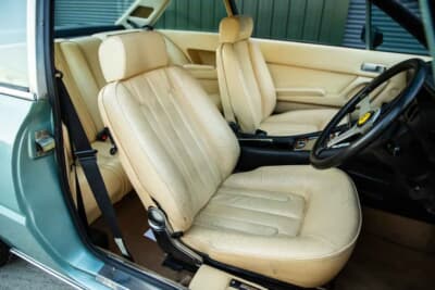 買い手がつかず流札（NOT SOLD）となったフェラーリ「400i」（C）Iconicauctioneers