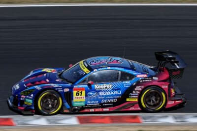 61号車 SUBARU BRZ R&D SPORT:水平対向エンジンを響かせコースを激走する