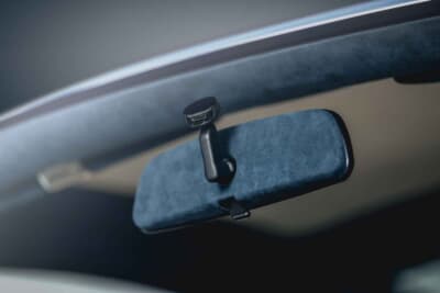 （落札価格非公開）でシールド競売にかけられた「ポルシェ 911 リイマジンド by シンガー DLSターボ」（C）Courtesy of RM Sotheby's