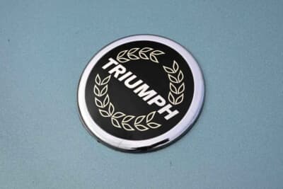 7313ポンド（邦貨換算約157万円）で落札されたトライアンフ「TR7 コンバーチブル」（C）Iconicauctioneers