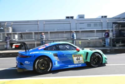 日本人ドライバーは乗っていませんが、ニュルで有名なファルケン・ポルシェ